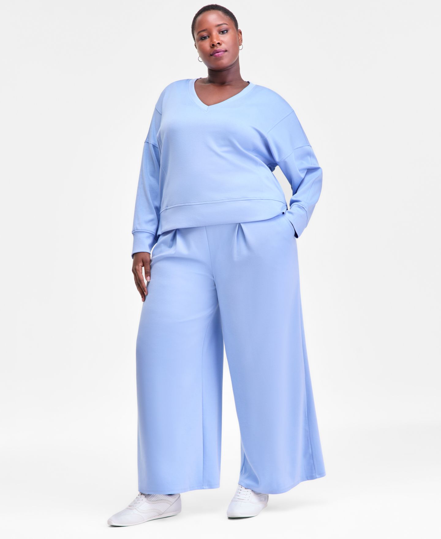Женские комплекты I.N.C. International Concepts Plus Size V-Neck Long-Sleeve Top & Wide Leg Pants, цвет: Глубокий чёрный — фото 1