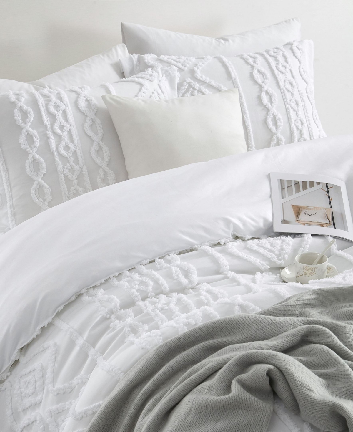 Stratford Park Aluma Geometric 3-pc. Comforter Set, Full In White