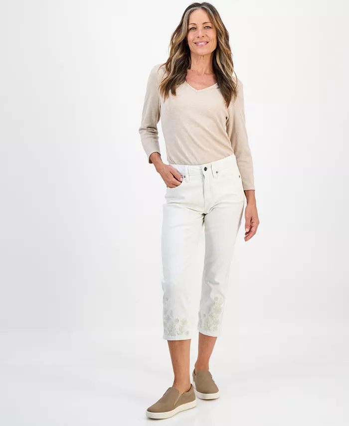 Petite Embroidered Cuff High Rise Capri Jeans