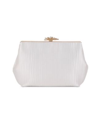 Jewel Badgley Mischka