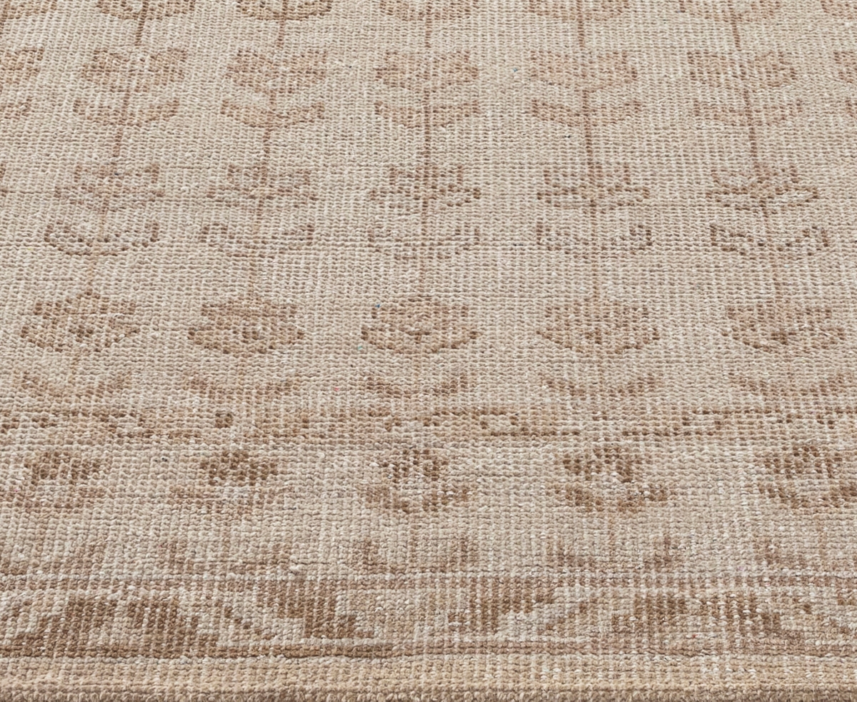 Obeetee Tuscany Neeman 7'9"x9'9" Area Rug