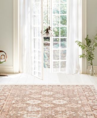 Palace Farzana 2'x3' Area Rug
