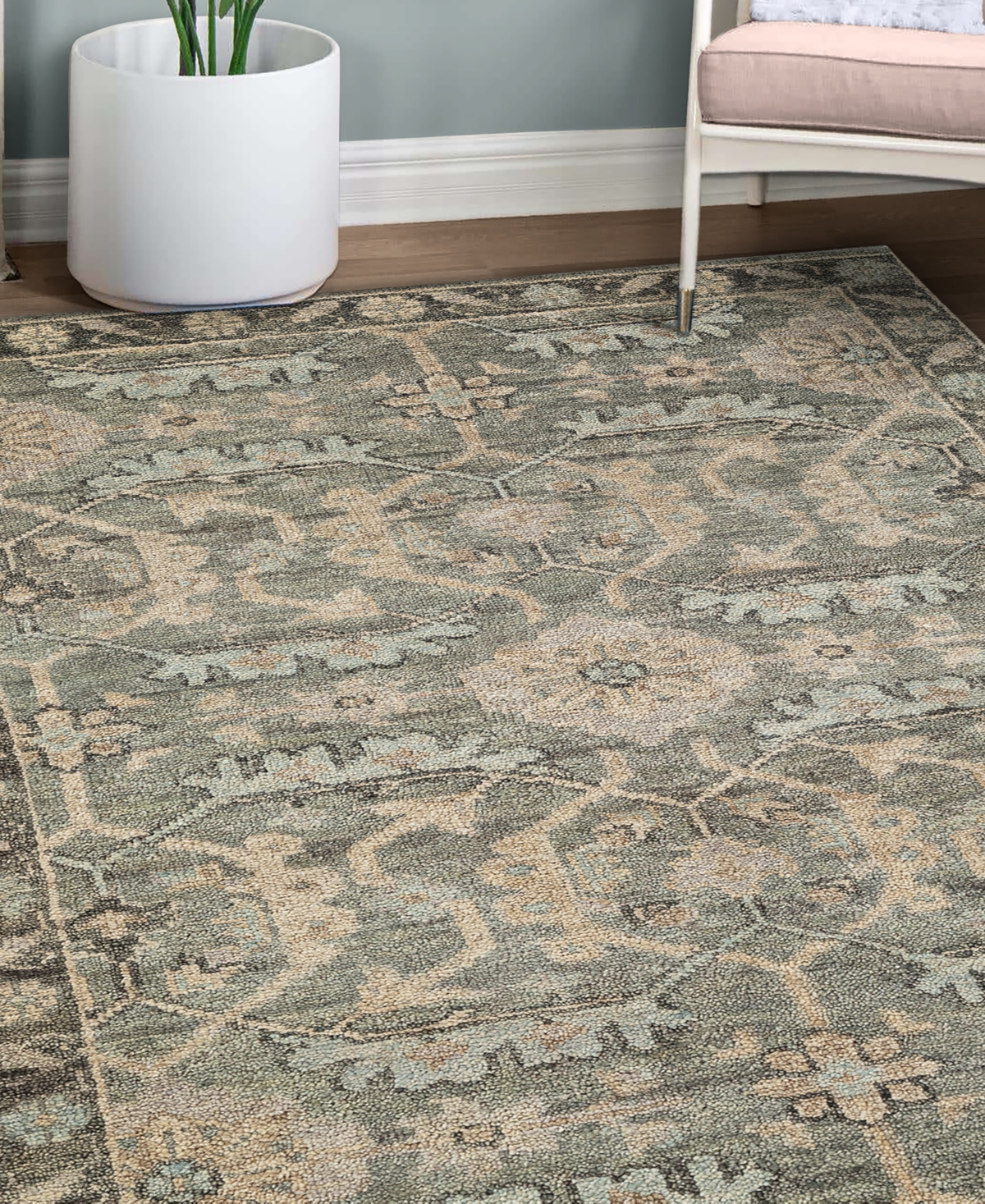 Obeetee Shirin Dahlia 5'x8' Area Rug