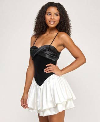 Juniors' Sweetheart Neck Bubble Skirt Open Back Dress