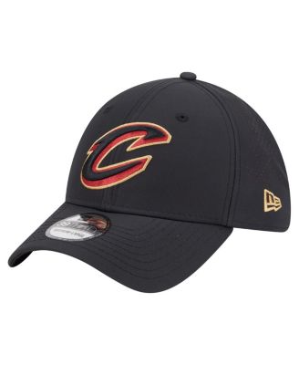 New Era - Men's Black Cleveland Cavaliers Night 39THIRTY Flex Hat