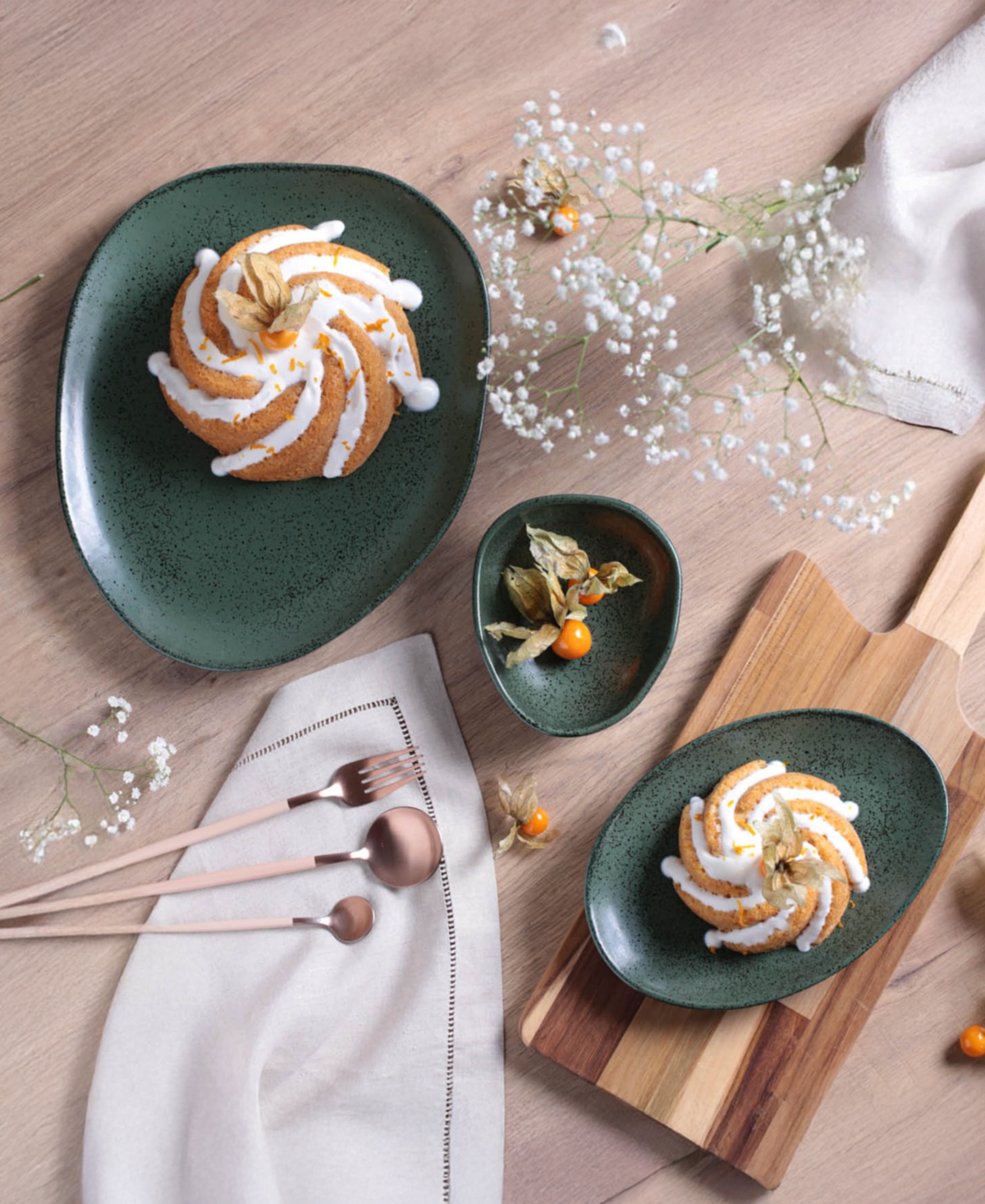 Porto Brasil Stoneware Oval Dessert Plates, Set Of 6 In Green