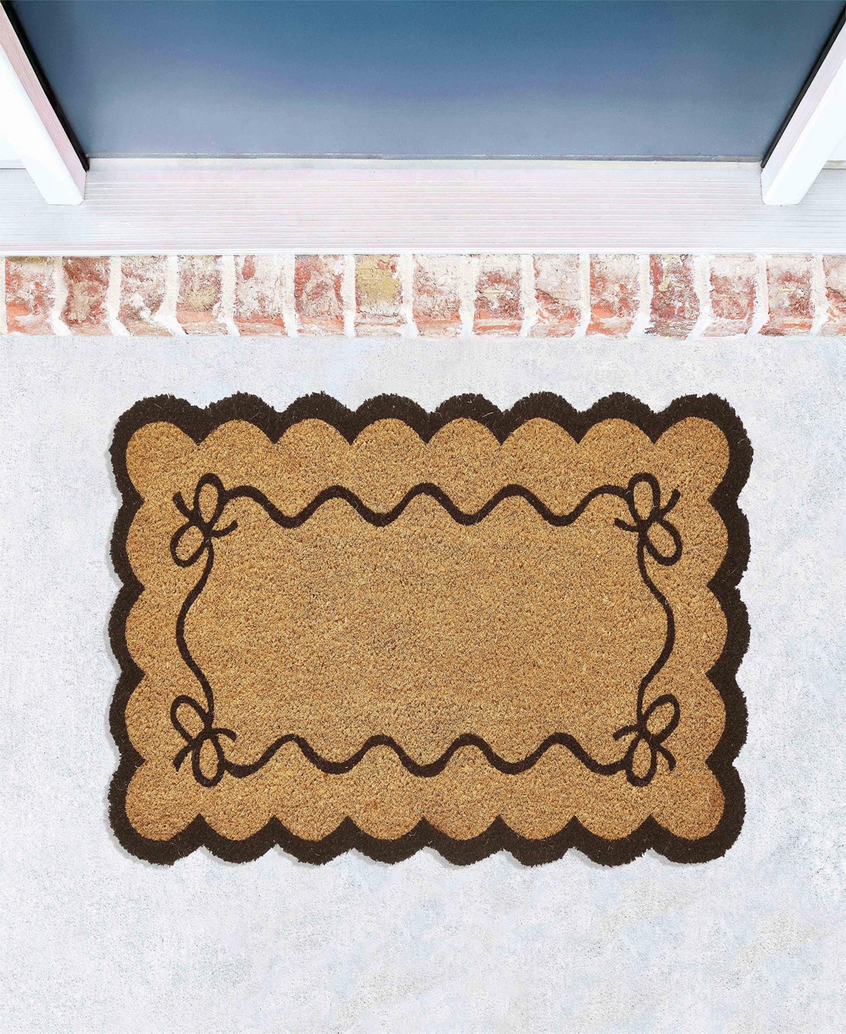 Vcny Home Bow Scalloped Edge Coir Outdoor Doormat, 18" x 30"