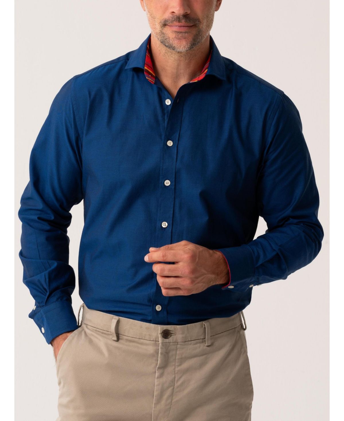 Мужская рубашка на пуговицах