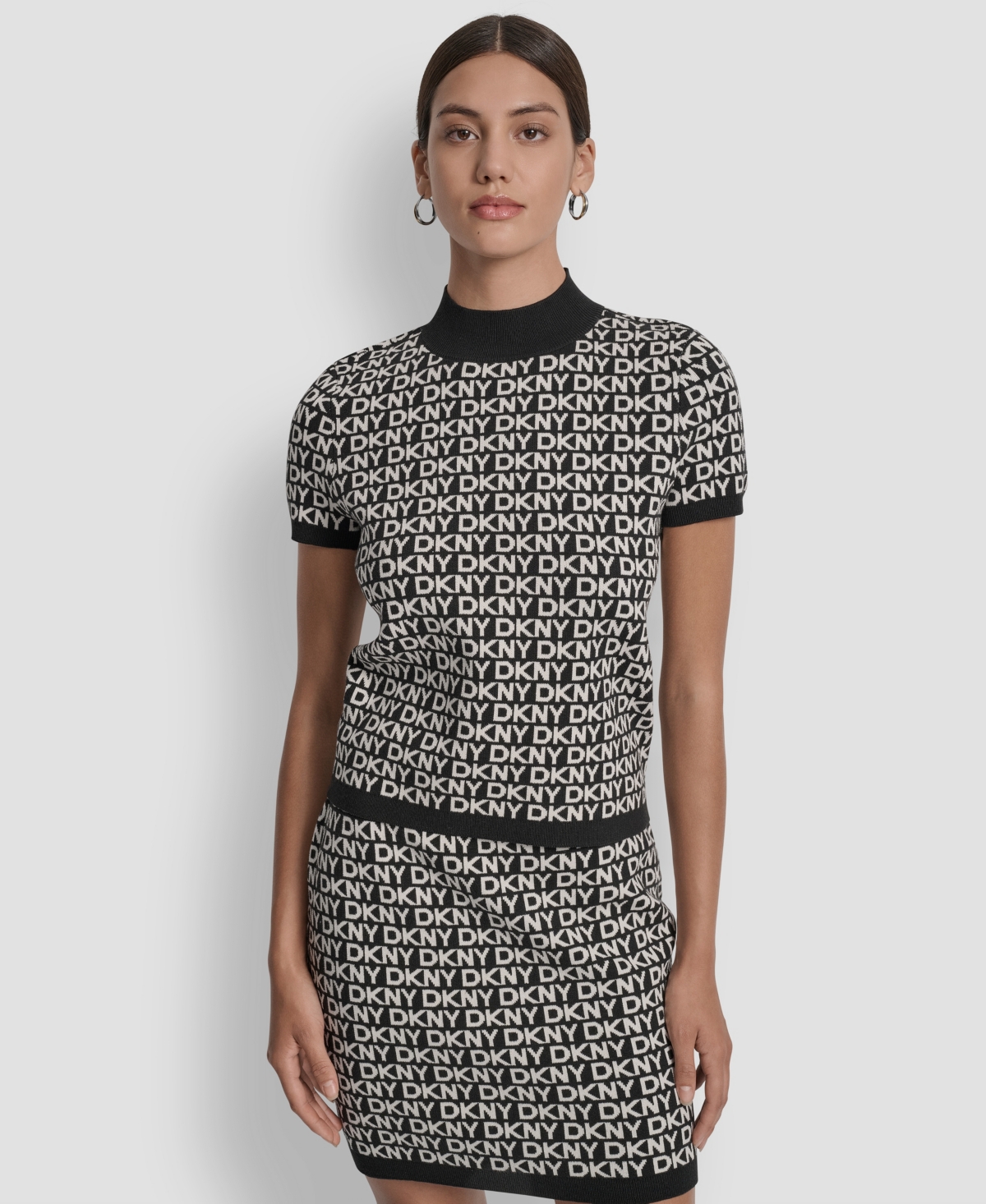 Dkny Jeans Petite Short Sleeves Sweater In Black