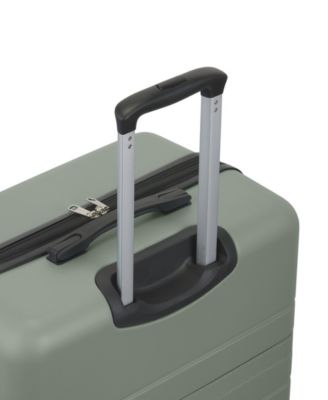 Lisbon 22" Carry-On Spinner