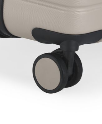 Lisbon 22" Carry-On Spinner