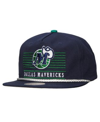 Mitchell & Ness - Men's Navy Dallas Mavericks Ascend Deadstock Snapback Hat