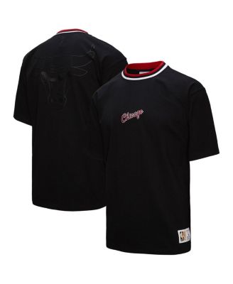 Mitchell & Ness - Men's and Women's Black Chicago Bulls Playmaker Logo T-Shirt