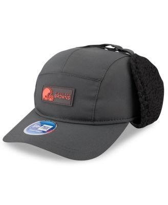 New Era - Men's Charcoal Cleveland Browns 2025 Sideline Cold Weather Runner Dog Ear Adjustable Hat