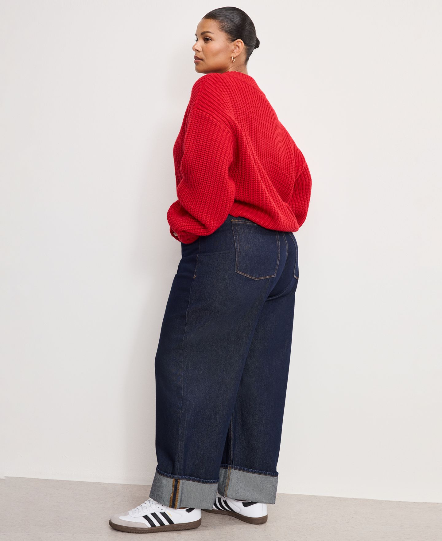 Женские джинсы Good American Good Relaxed Baggy Low-Rise Jeans, Regular and Plus, цвет: Индиго — фото 9