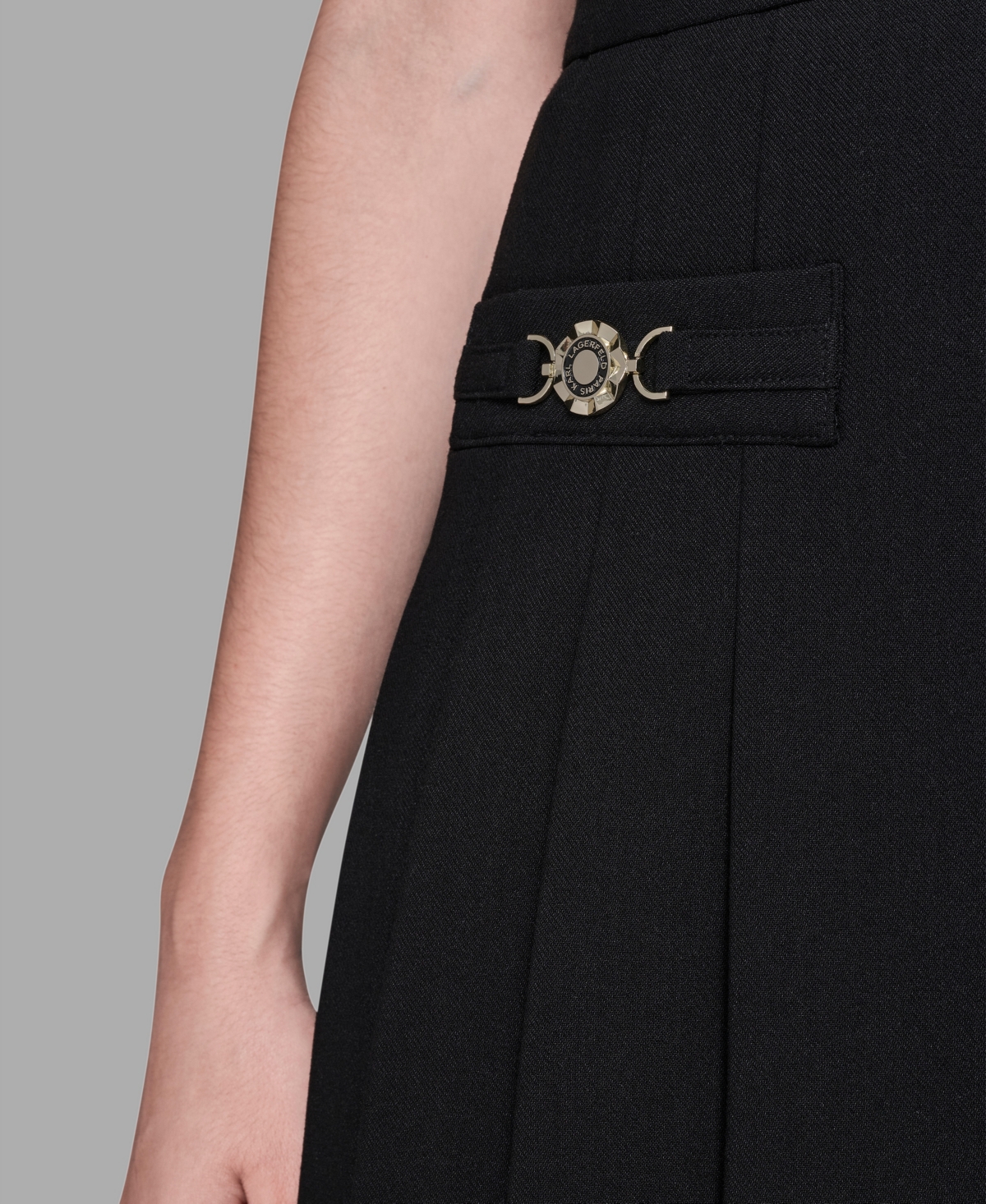 Karl Lagerfeld Women's Pleated Hardware Detail Skirt In Black