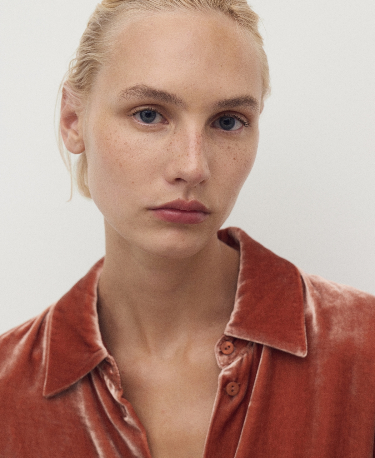 Mango Velvet Button-up Shirt In Orange