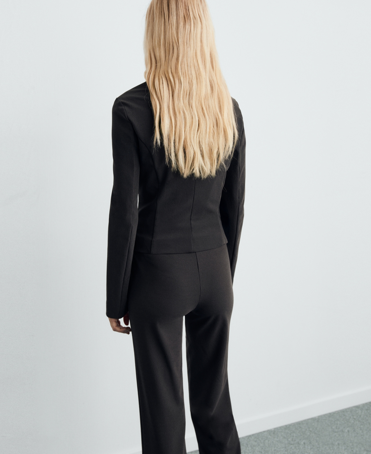 Mango Women's Tailored Cropped Blazer In Black
