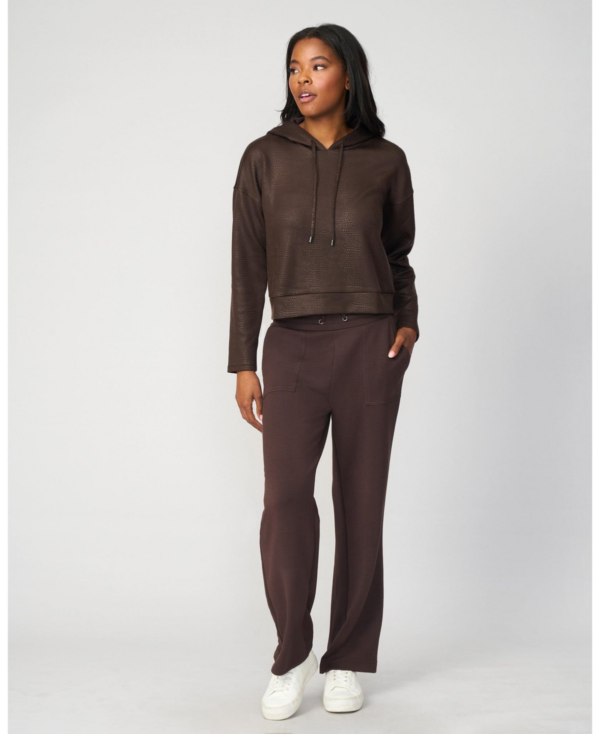 Cable & Gauge Women's Coated Bubble Hem Hoodie