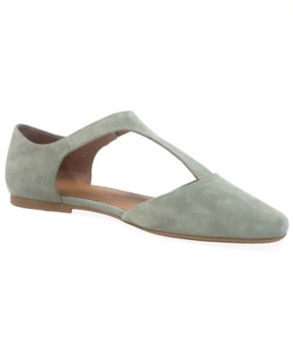 Women's Wyatt T-Strap Flats