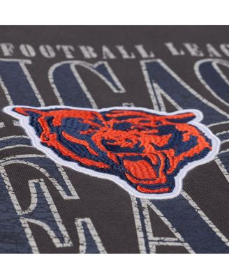 Men's Black Chicago Bears Downtown Crew Vintage Logo Sweatshirt