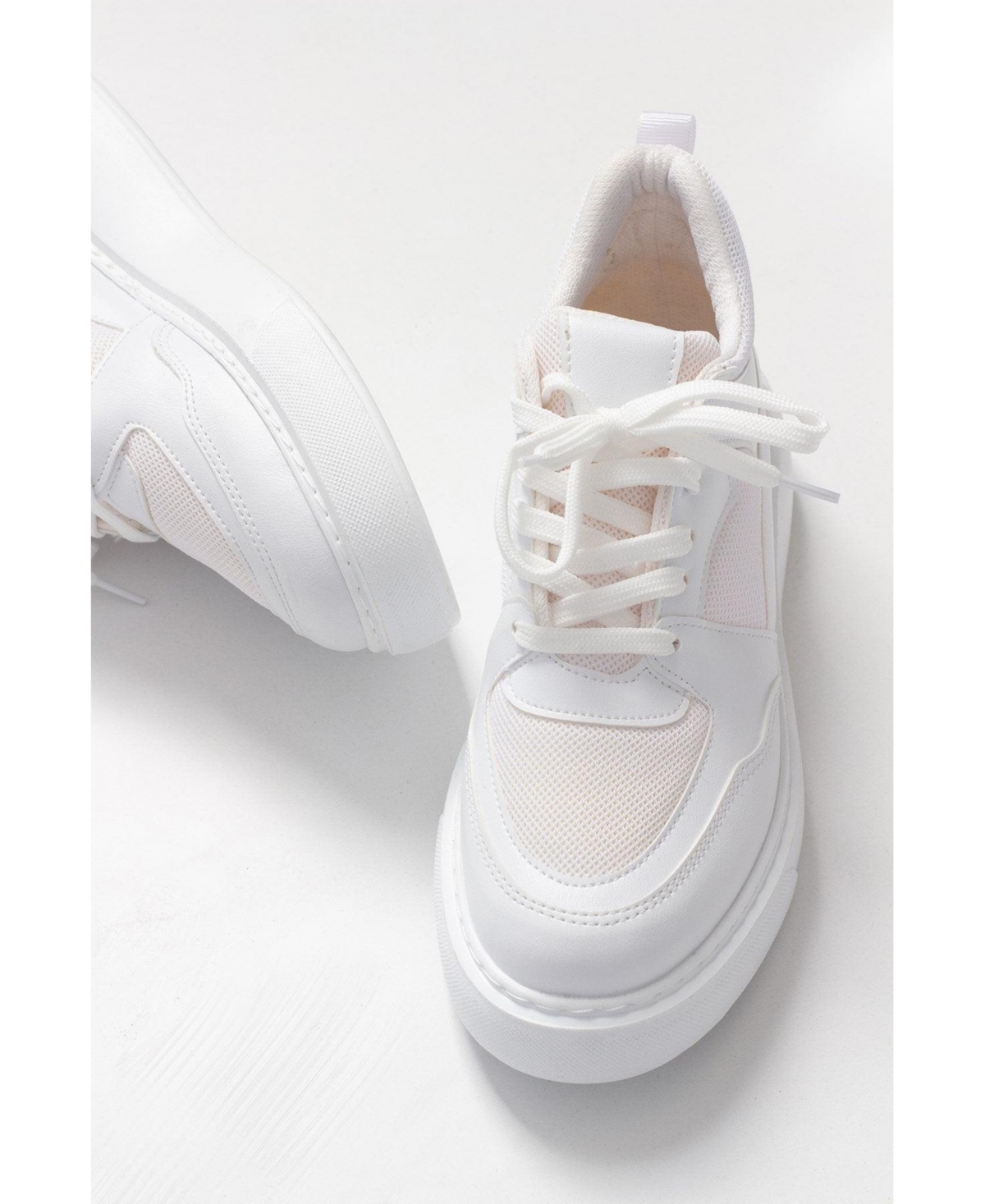 Prologue Shoes Pure Mesh Sneakers (Women)