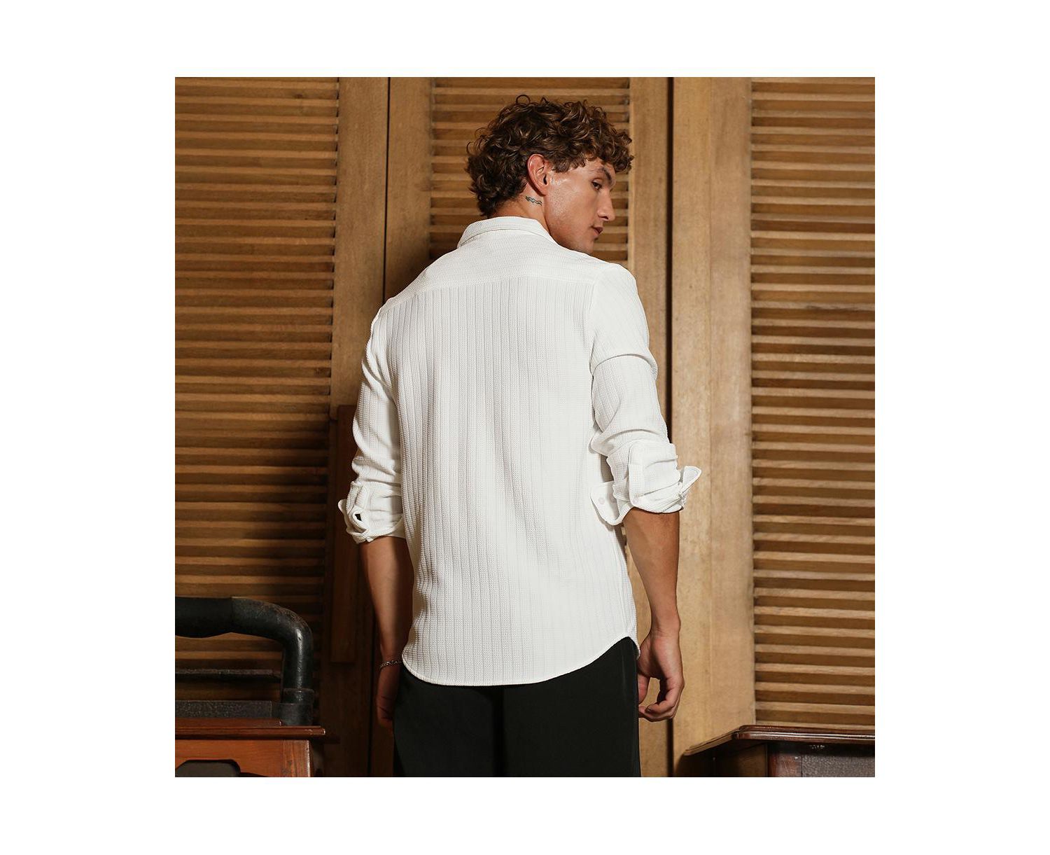 Men's Chalk White Chevron-Panel Tactile Shirt