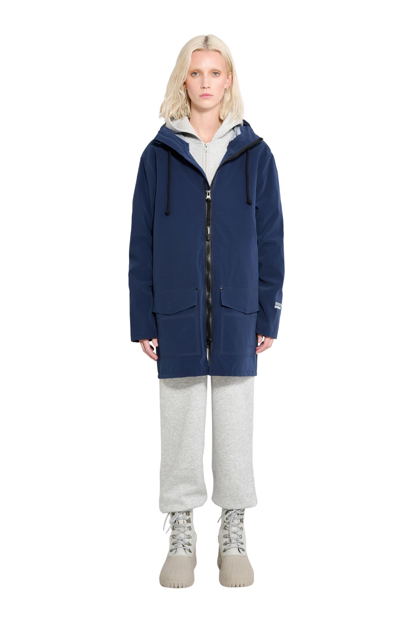 Мужские куртки Stutterheim Classic and Unisex Stockholm Patch Raincoat, цвет: Тёмно-синий — фото 7