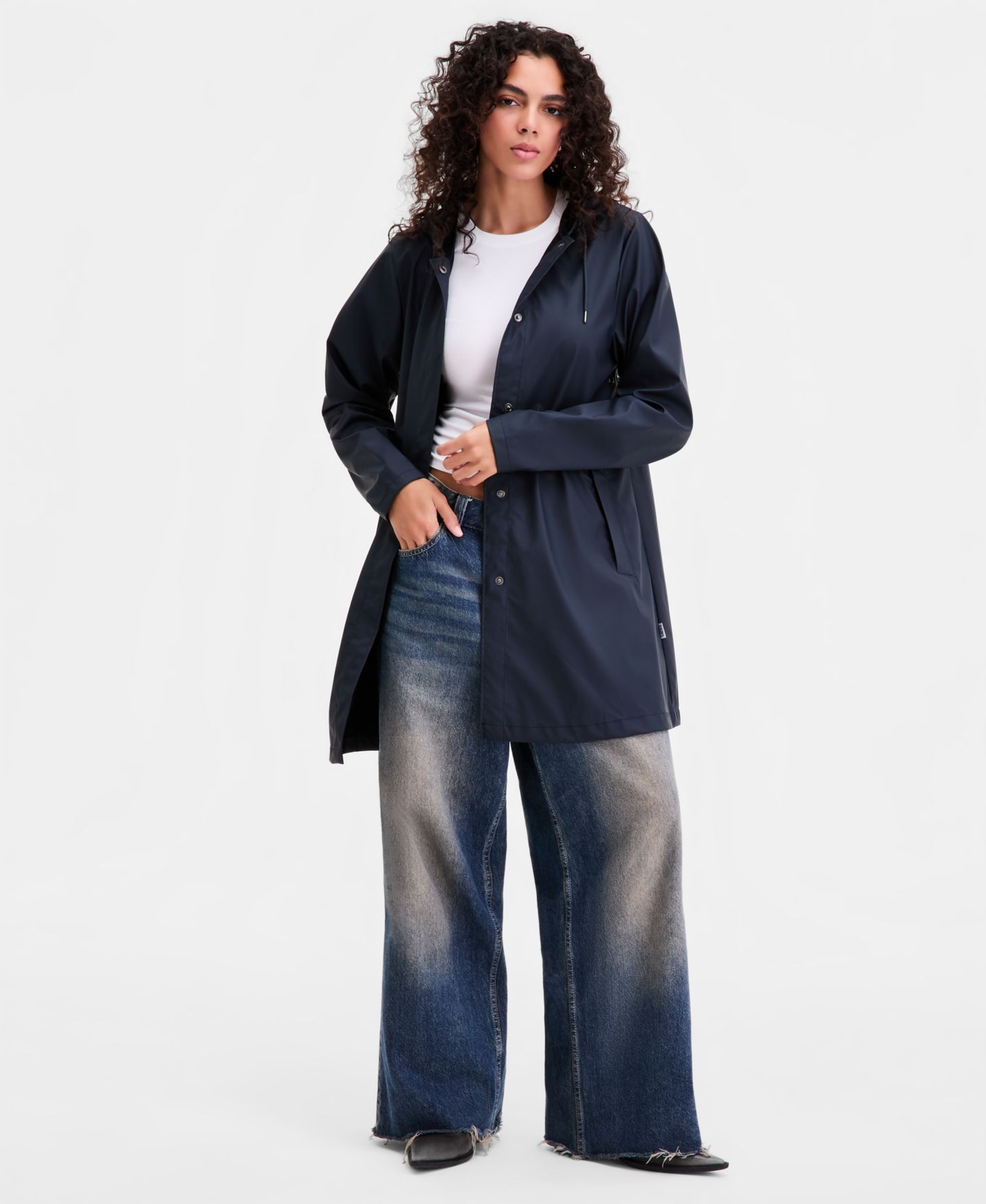 Женская куртка Rains Hooded A-Line Rain Jacket, цвет: Тёмно-синий — фото 2