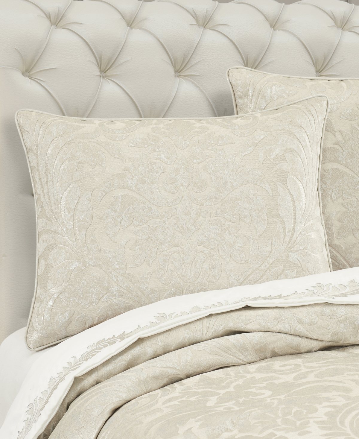 J Queen New York Celine Floral California 4-Pc. Comforter Set, King