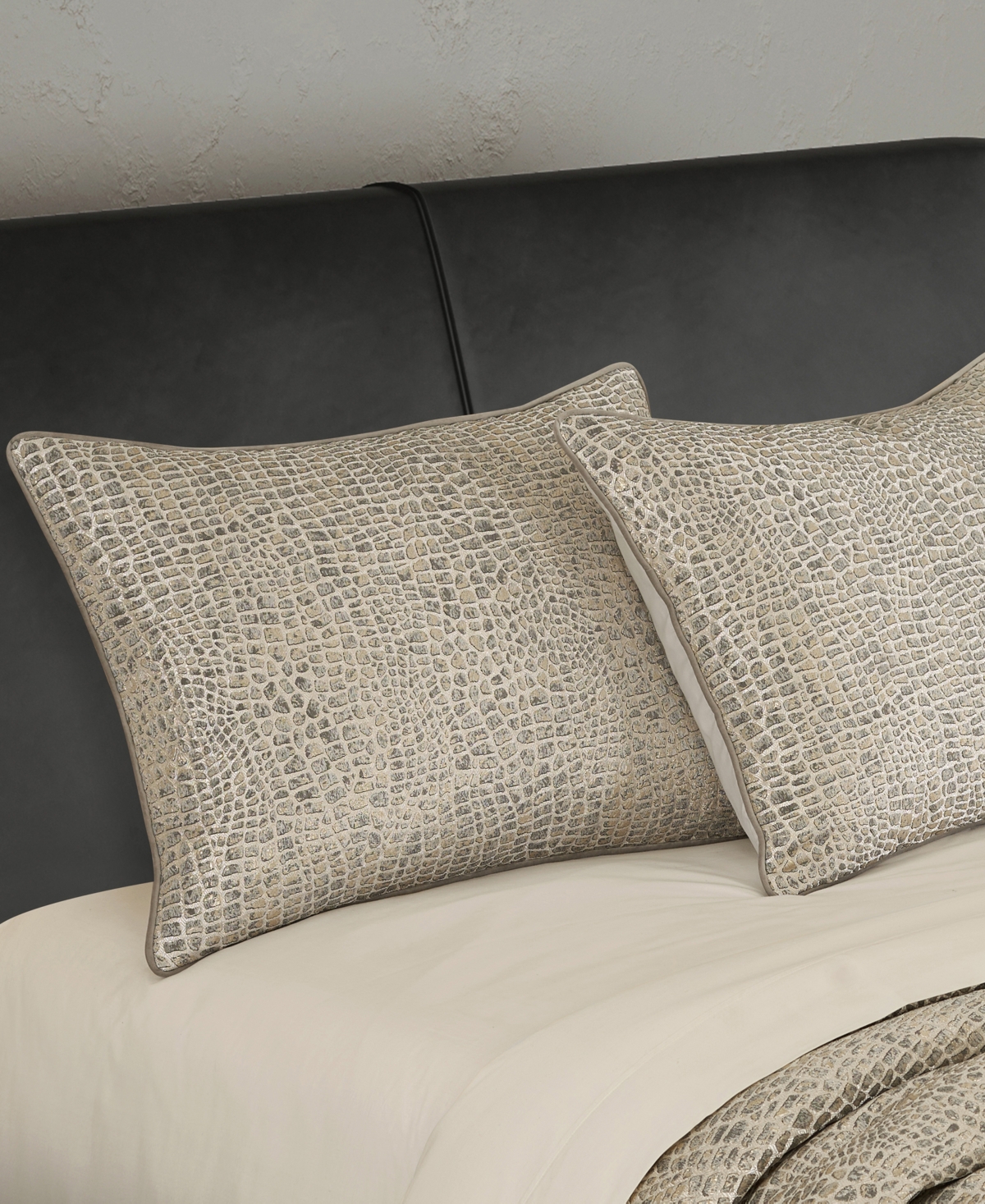 J Queen New York Habitat Crocodile Skin 3-Pc. Comforter Set, Full/Queen