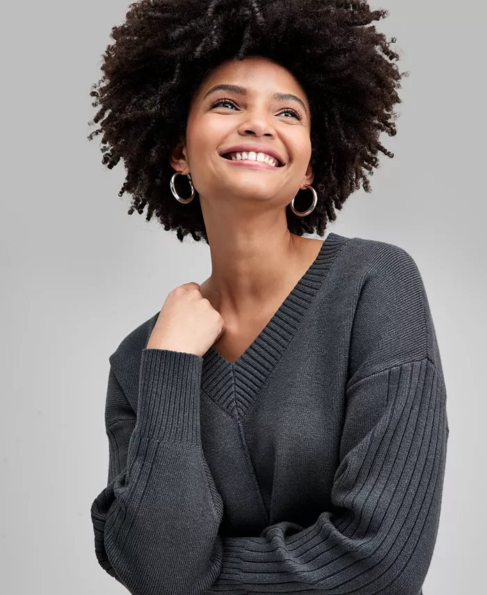 Women's Drop-Shoulder V-Neck Sweater - thumbnail 3