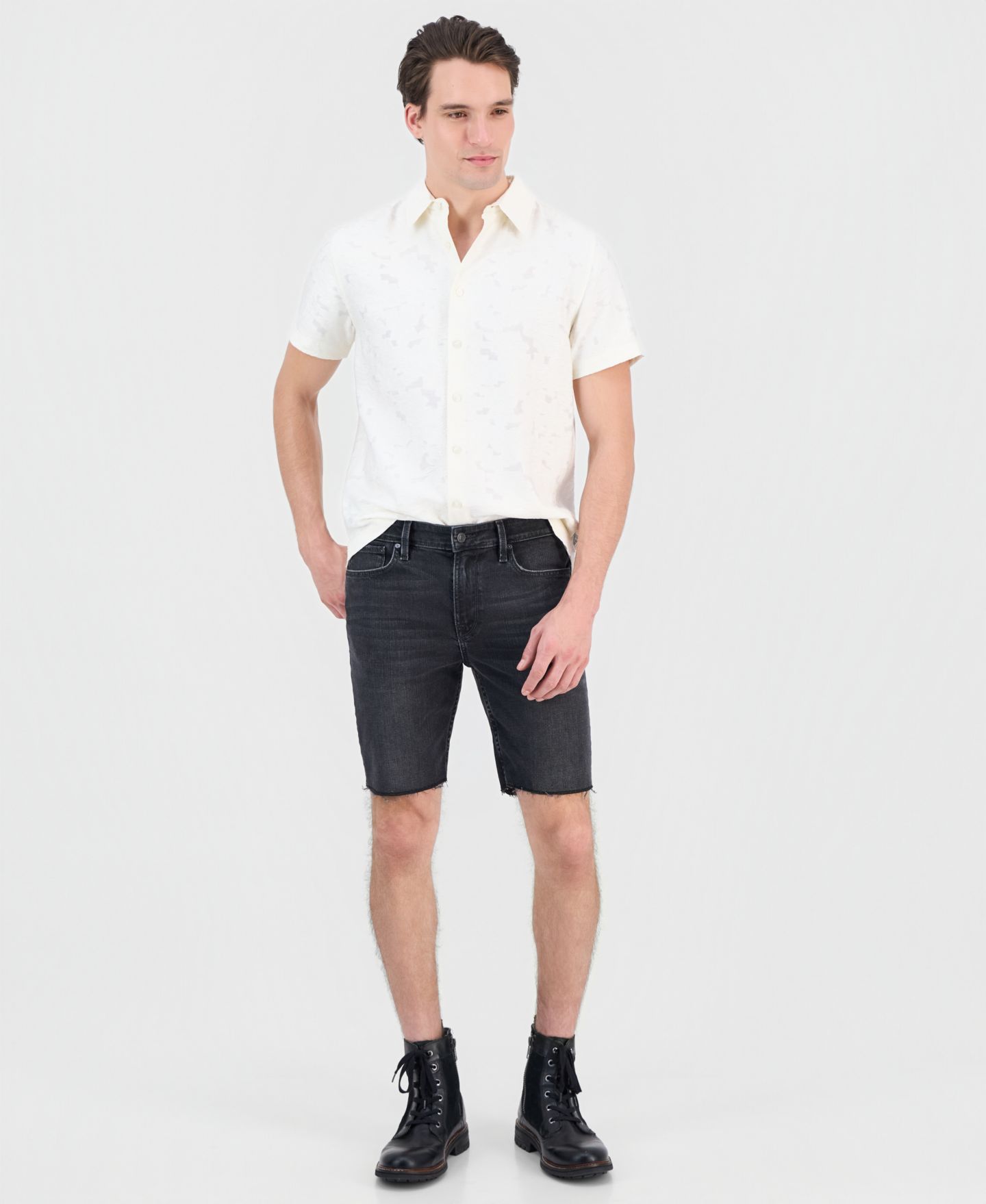 Мужские шорты GUESS Logan Slim Fit Denim Raw Edge 9" Shorts, цвет: Blackwell — фото 7