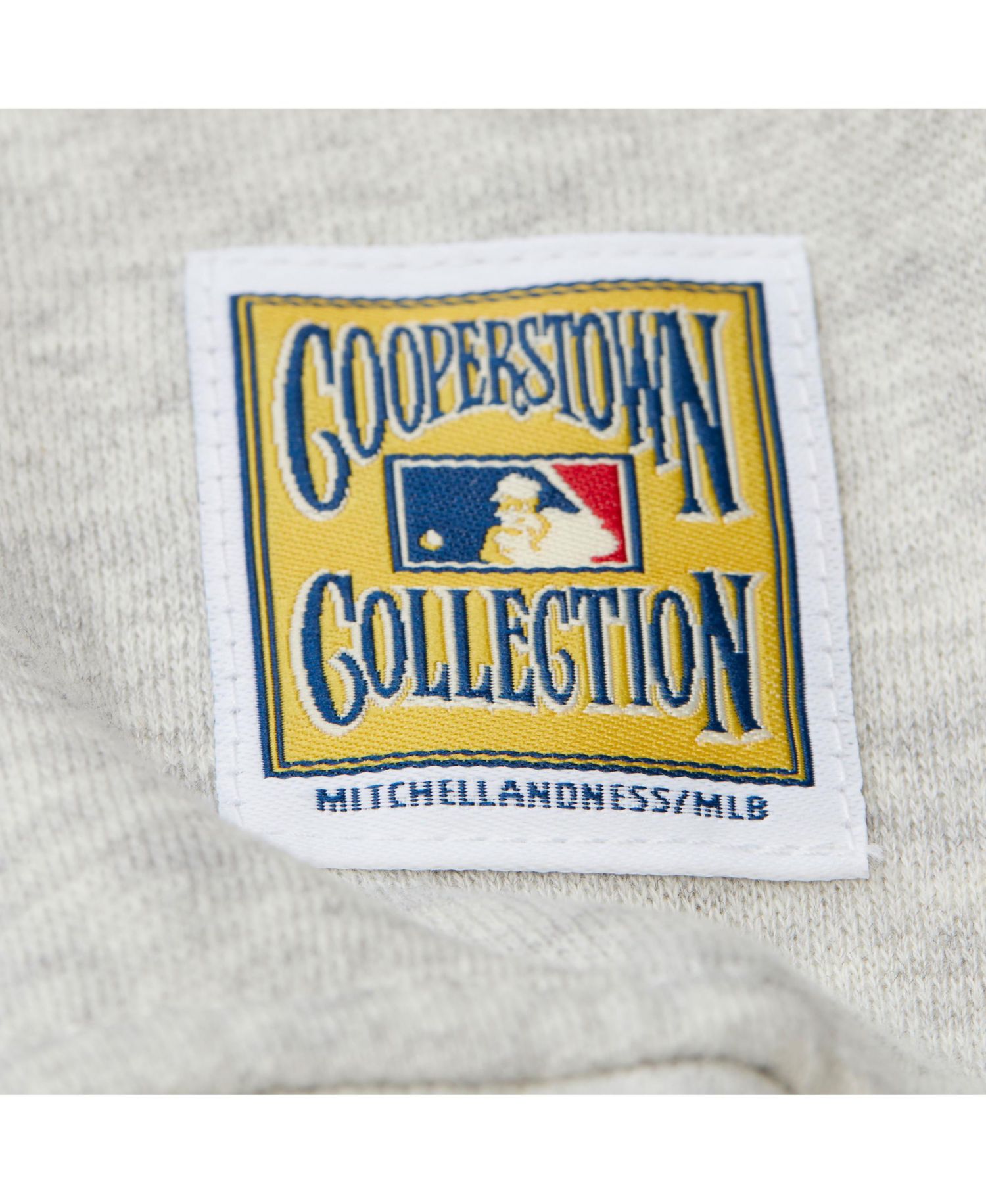Women's Heather Gray New York Yankees Cooperstown Collection V-Neck Cropped Toggle Sweatshirt