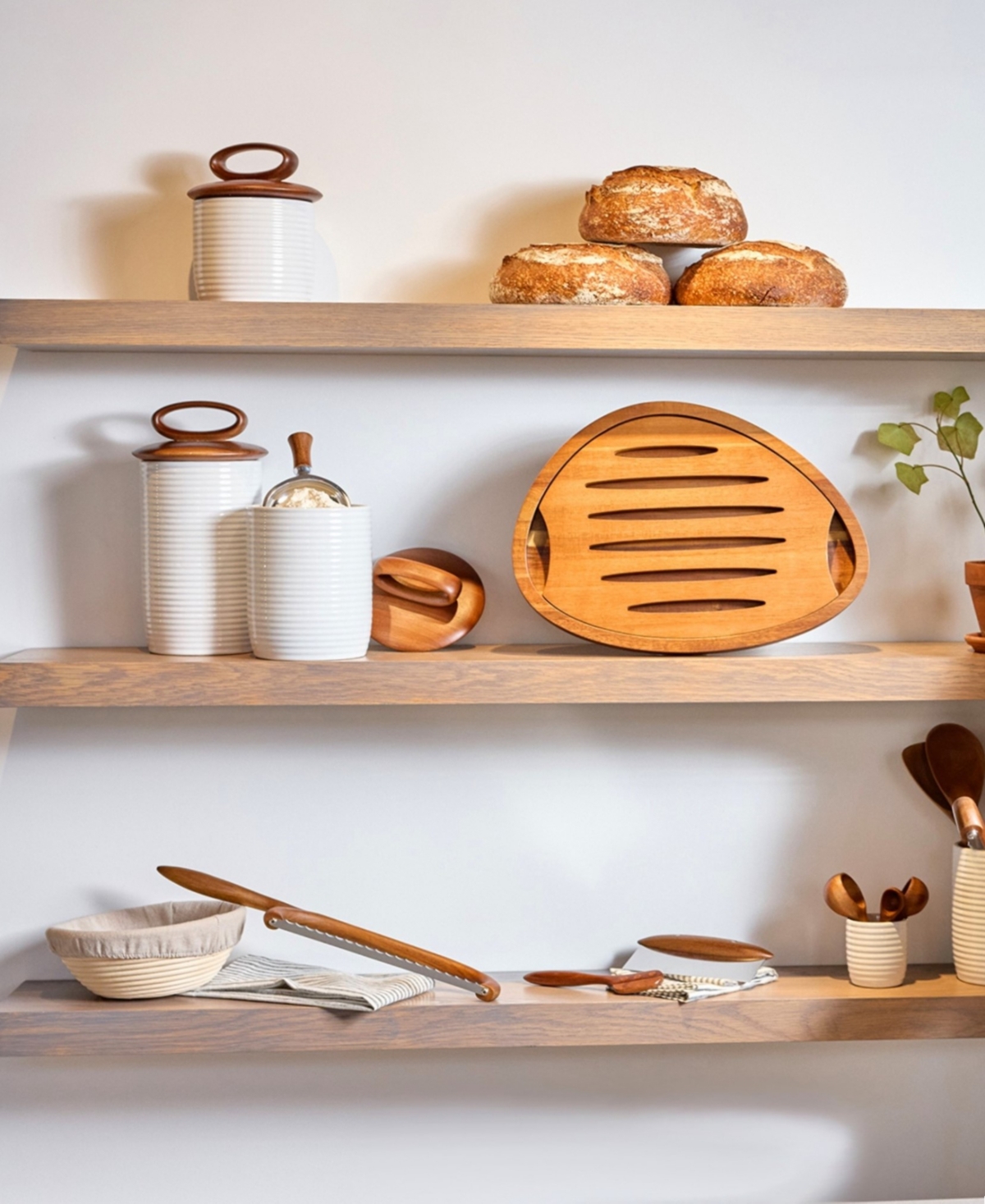 Nambe Breaking Bread Serrated Knife