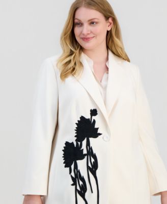Plus Size Floral Appliqu&eacute; Notched Collar Blazer