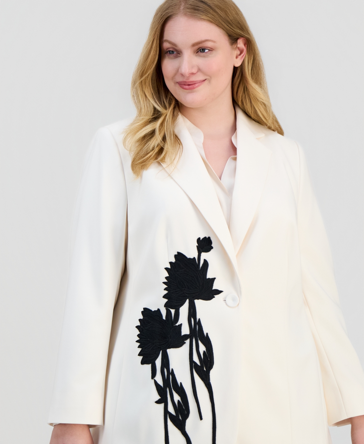 Anne Klein Plus Floral Applique Notched Collar Blazer