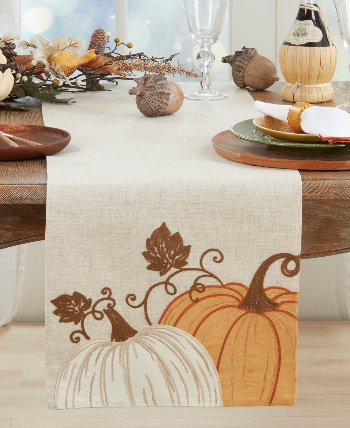 Saro Lifestyle Linen Blend Pumpkins Table Runner, 16" X 70" In Orange