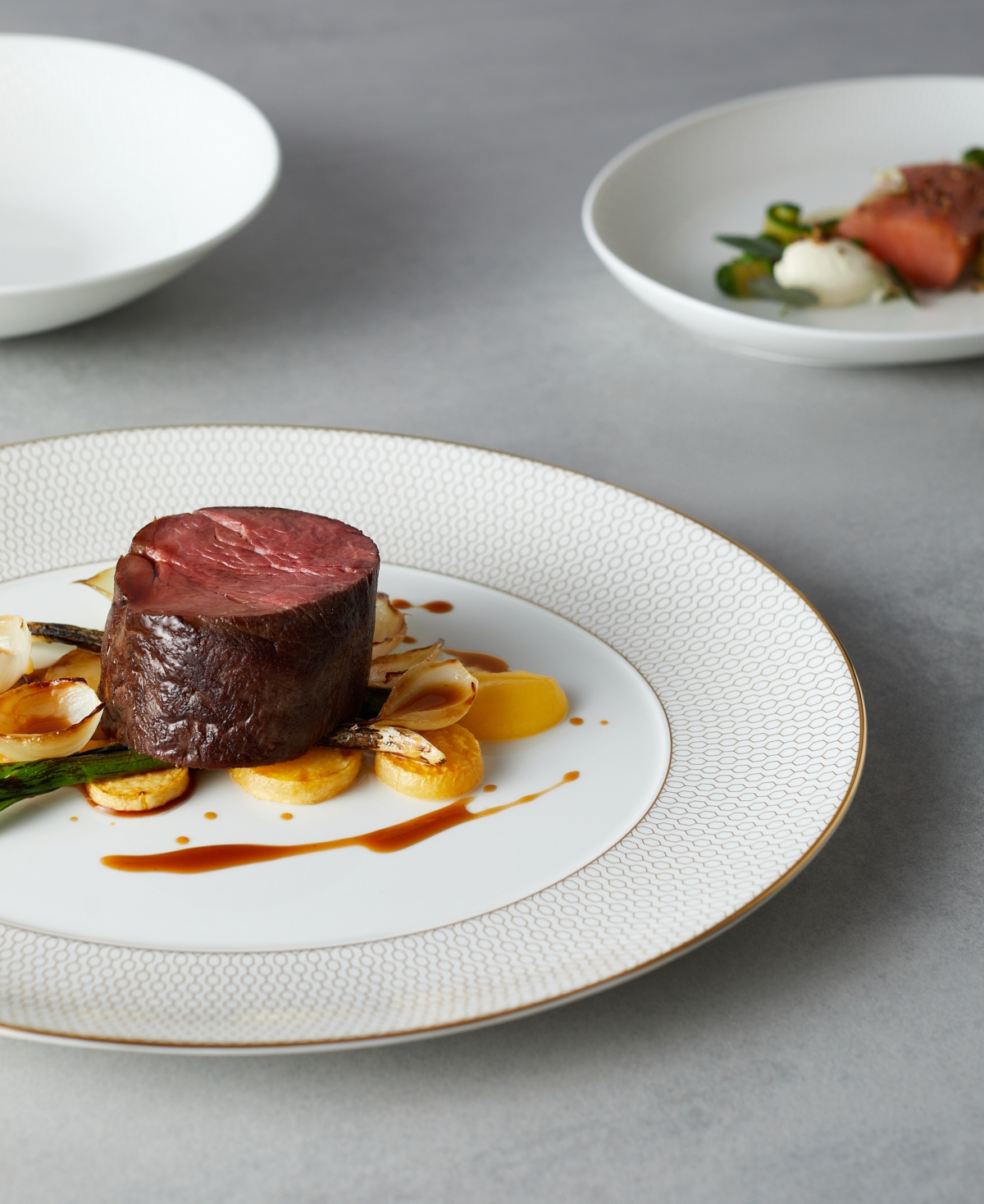 Wedgwood Gio Gold Oval Serving Platter 13"