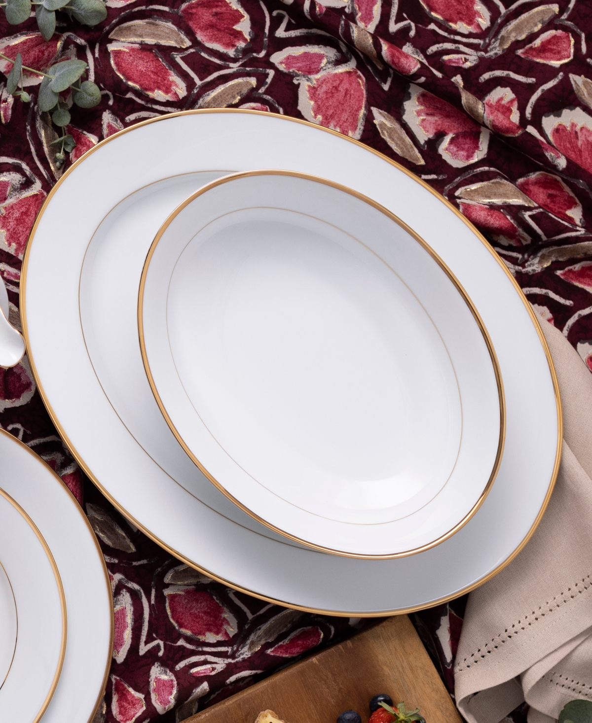 Noritake Heritage Oval Platter In Gold