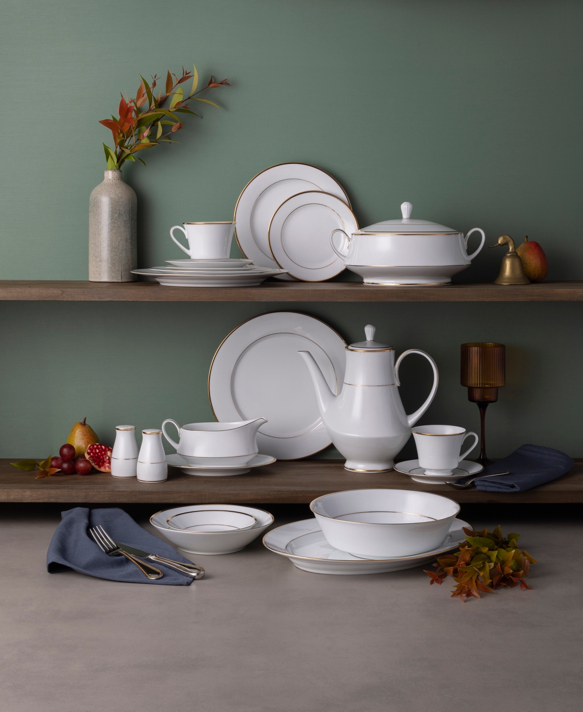 Noritake Heritage Round Vegetable Bowl In White