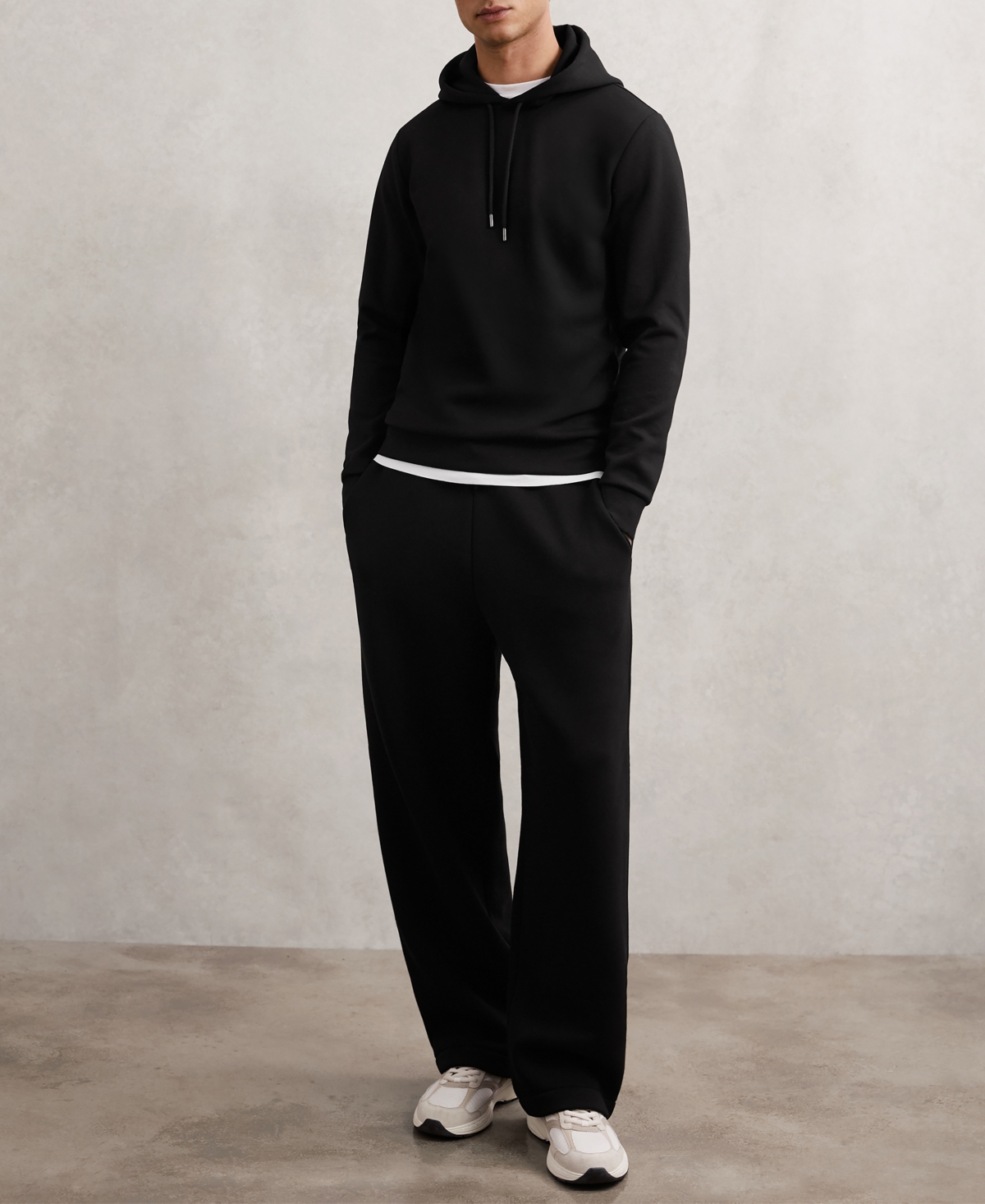 Reiss Monterey Jersey Fleece Back Joggers In Black