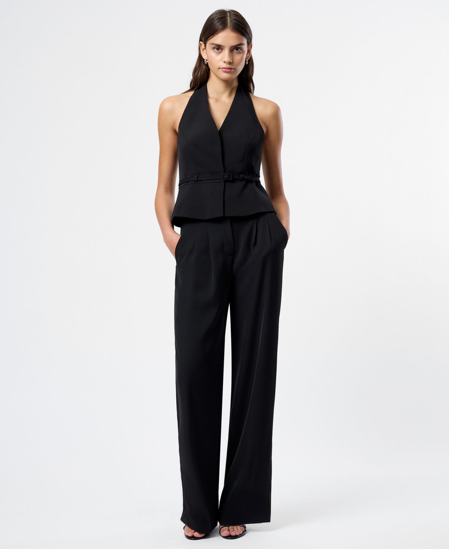 Женский топ French Connection Harry Suiting Belted Halter V-Neck, цвет: Чёрный — фото 2