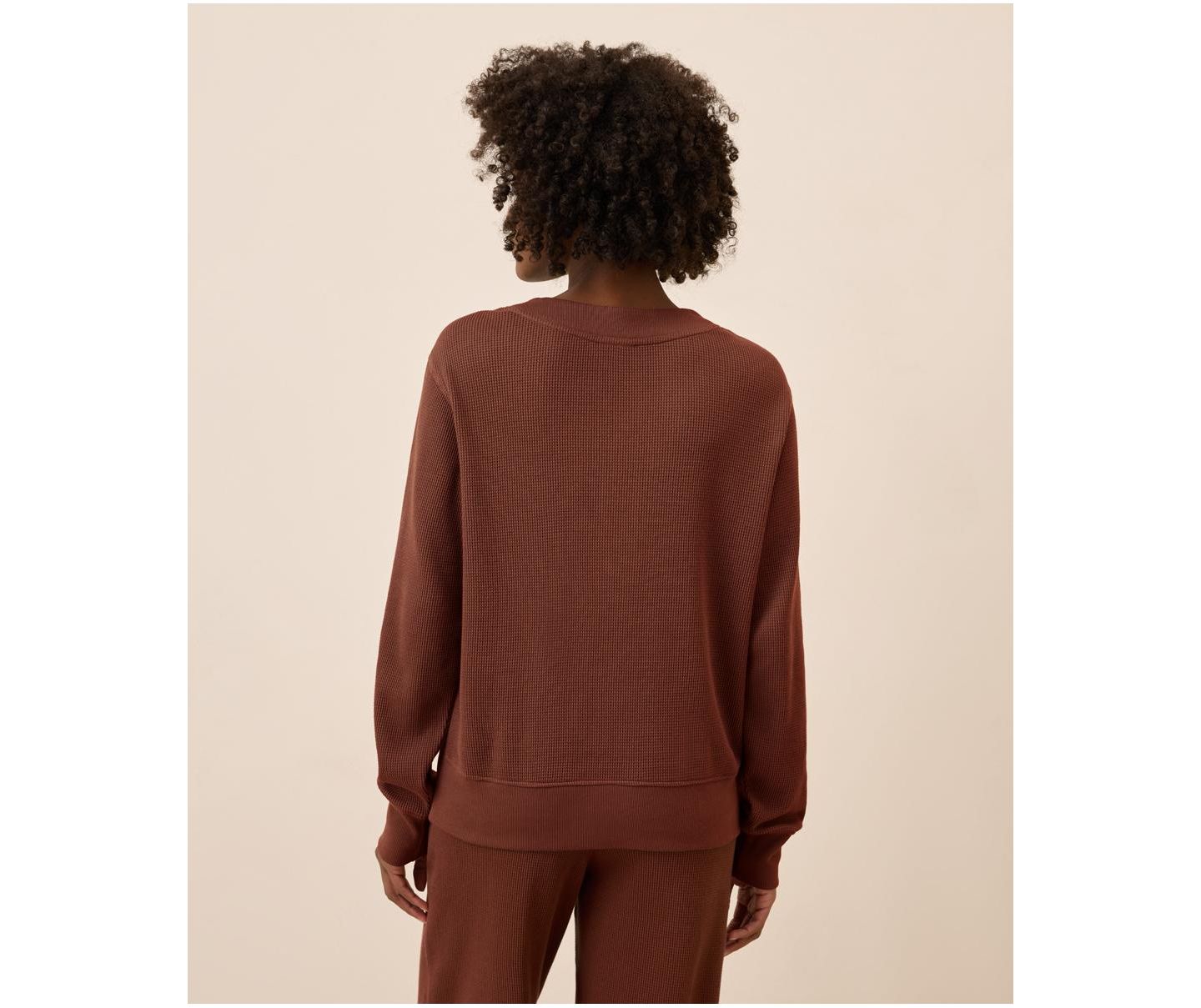 Женский свитер Pact Thermal Waffle Henley Pullover, цвет: Красное дерево коричневый — фото 4