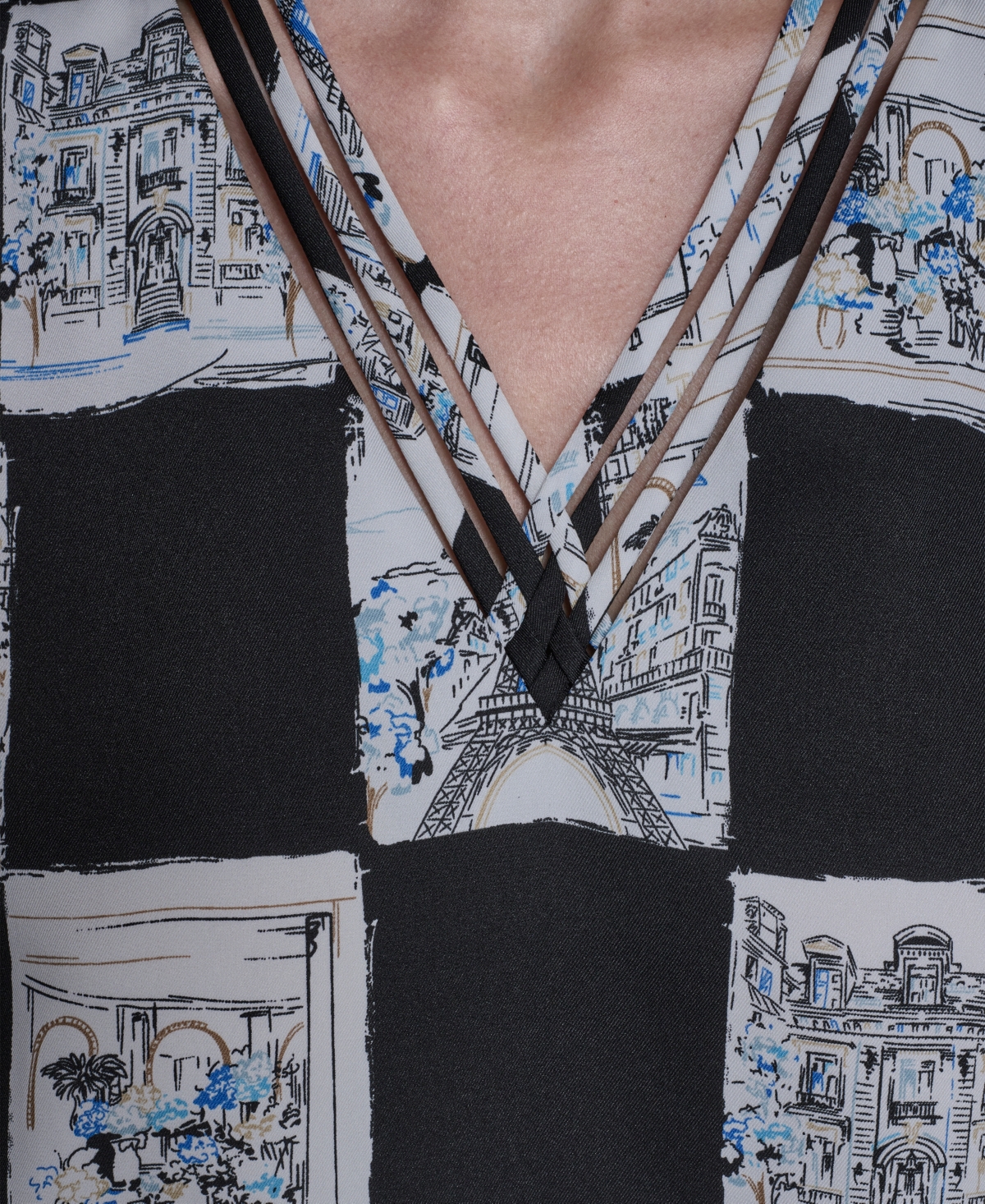 Karl Lagerfeld Women's Sleeveless Printed V-neck Top In Black