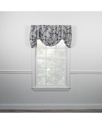 Ellis Curtain