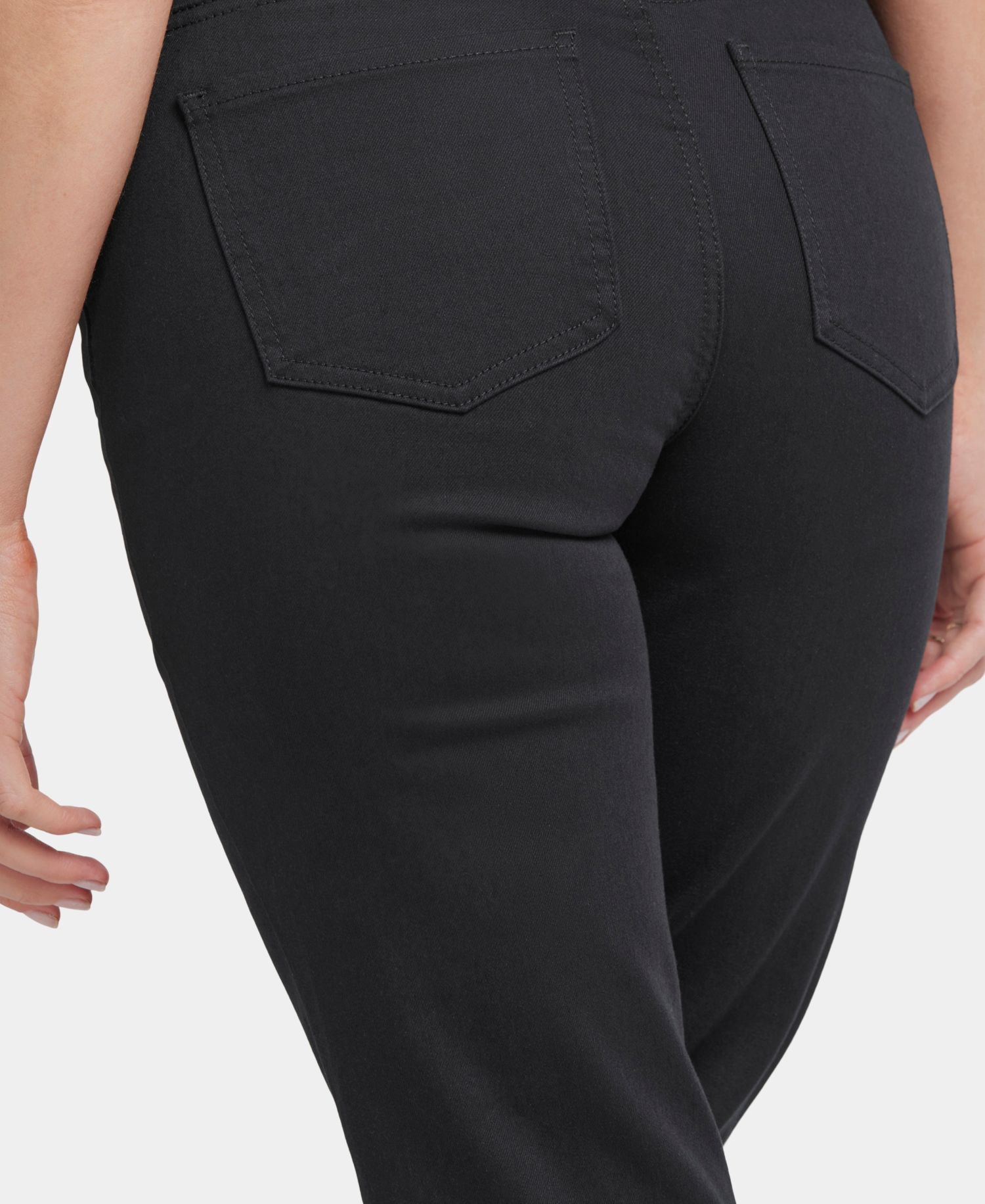 Women's Marilyn Straight Ankle Jeans