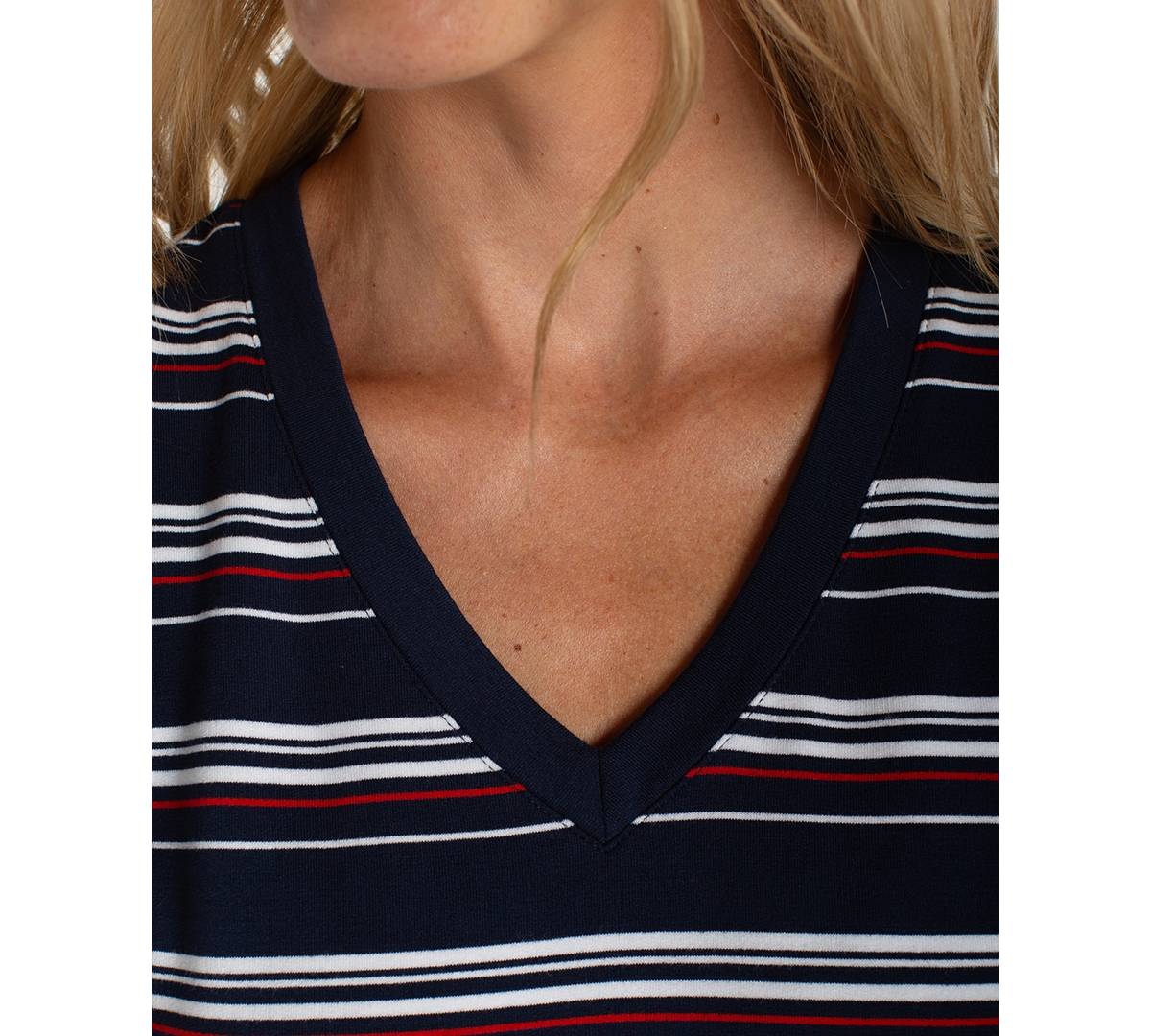 Liverpool Los Angeles Women's Short-Sleeve V-Neck T-Shirt