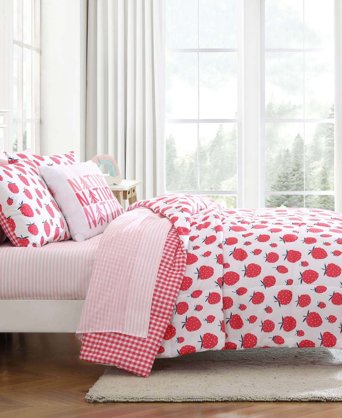 Eddie Bauer Strawberry Field Microfiber -Pc. Comforter Set
