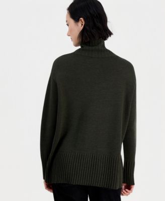 Women's Wool Turtleneck Sweater